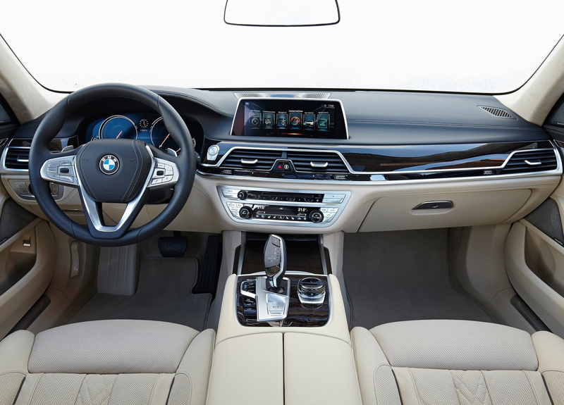 Illustration for article titled Here Is A Very Bad Review Of A Very Good Car, The 2016 BMW 7 Series